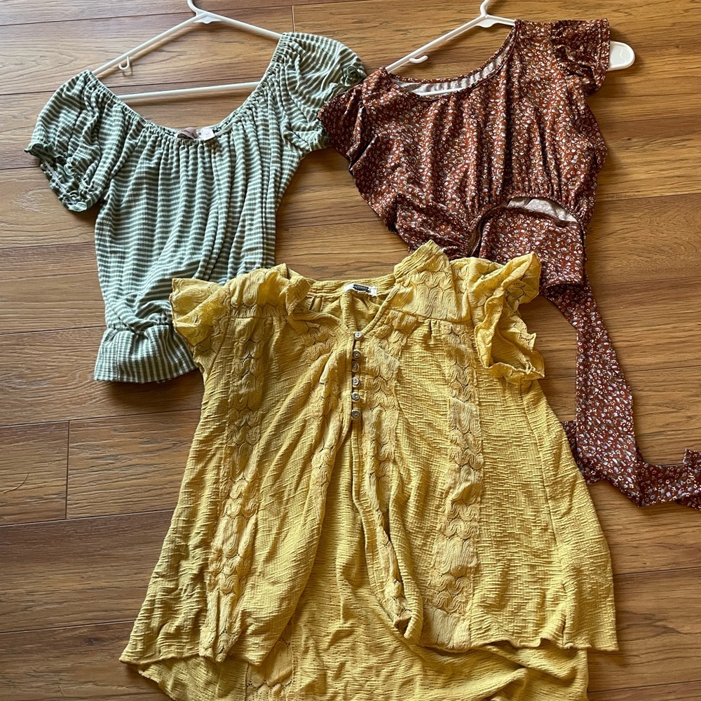 Buckle tops